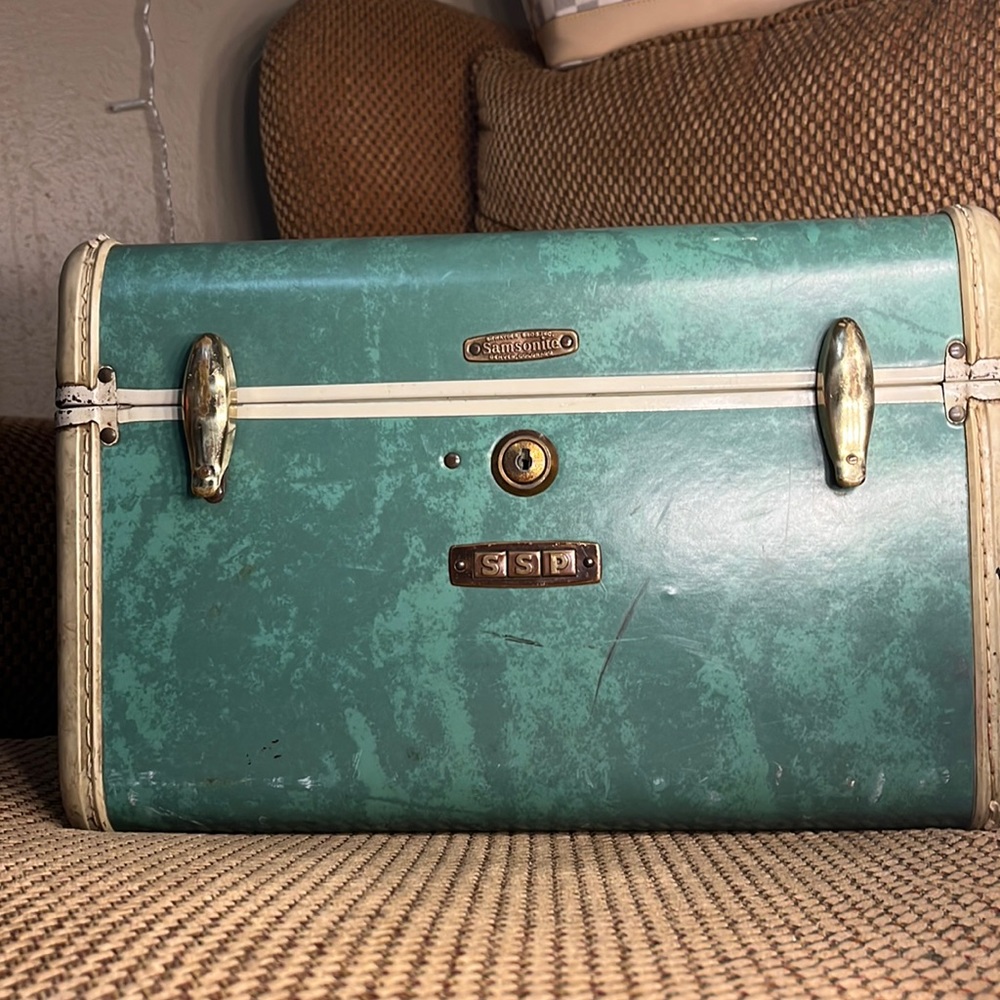 2Vintage samsonite luggage pieces